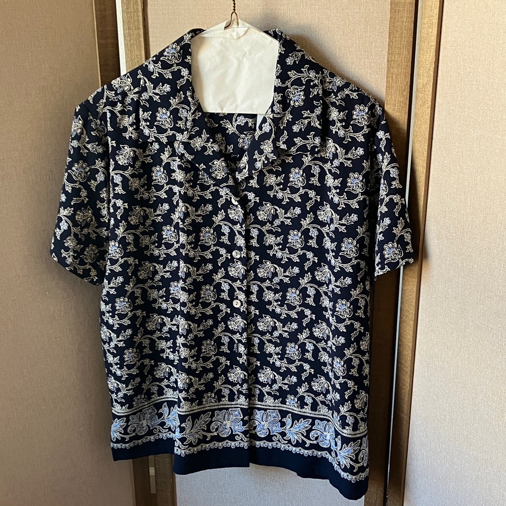 Villager Floral Top large